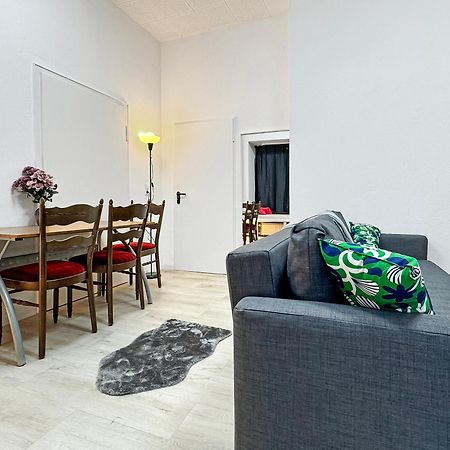 2 Zimmer Apartment Fuer 6 P, 15 Min Zum Flughafen اسلنغن المظهر الخارجي الصورة